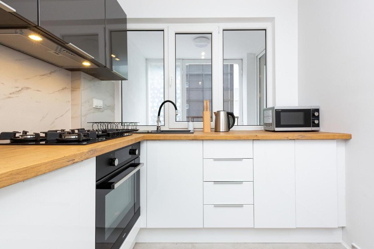 Studio City Center Zlota Street By Renters Varsovie Extérieur photo